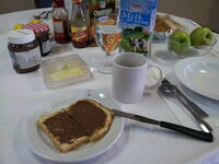 So sah das Fr&uuml;hst&uuml;ck die zwei Wochen im Wesentlichen aus.Nutellabrot und l&ouml;slicher Kaffee.